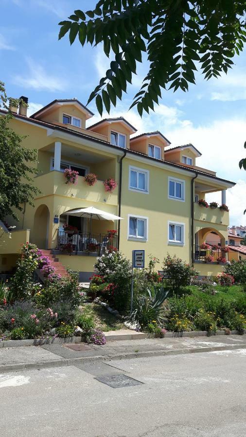Apartments Topalovic Kostrena Luaran gambar